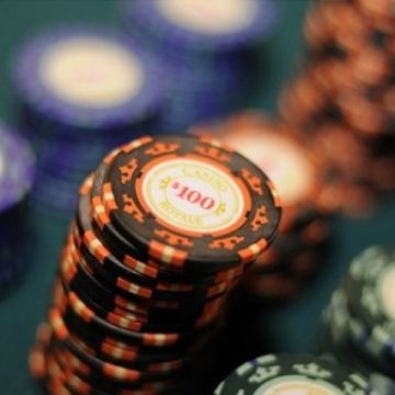 Кабмин официально легализовал покер в Украине